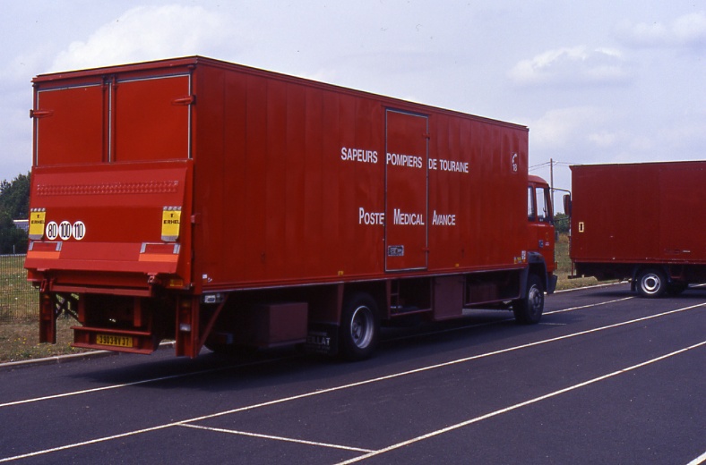 37 Joué les Tours Iveco 115-17 PMA 3.JPG