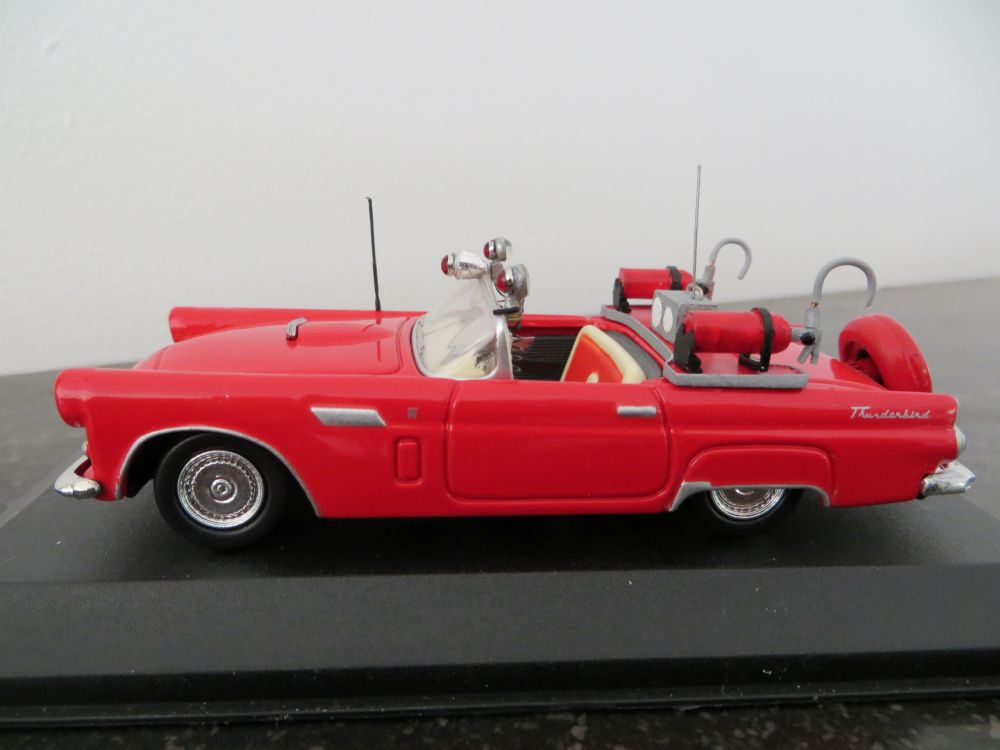 Ford Thunderbird 1957 Alamo Crash Car Las Vegas - New-Ray.JPG