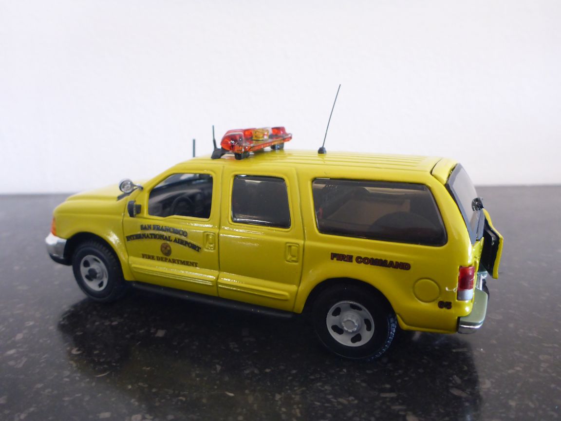 Ford Excursion San Francisco Airport - Anson.JPG