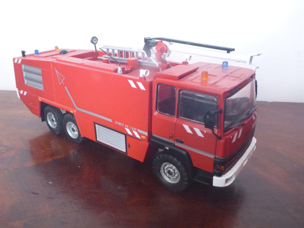 Thomas 6x6 VIGP 440E SIDES VMA 72AA - Hachette-Ixo 10.JPG