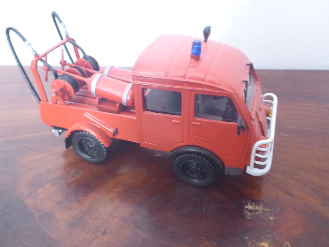 Renault R2044 VIR 1001B Sides - Wespe CIV 43017.JPG