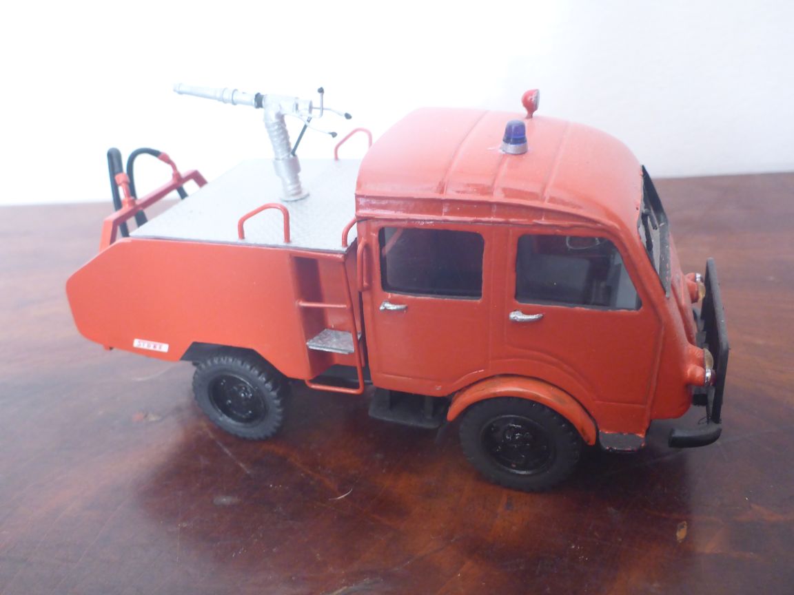 Renault R2044 VIR 1800 Sides - Wespe-perso.JPG