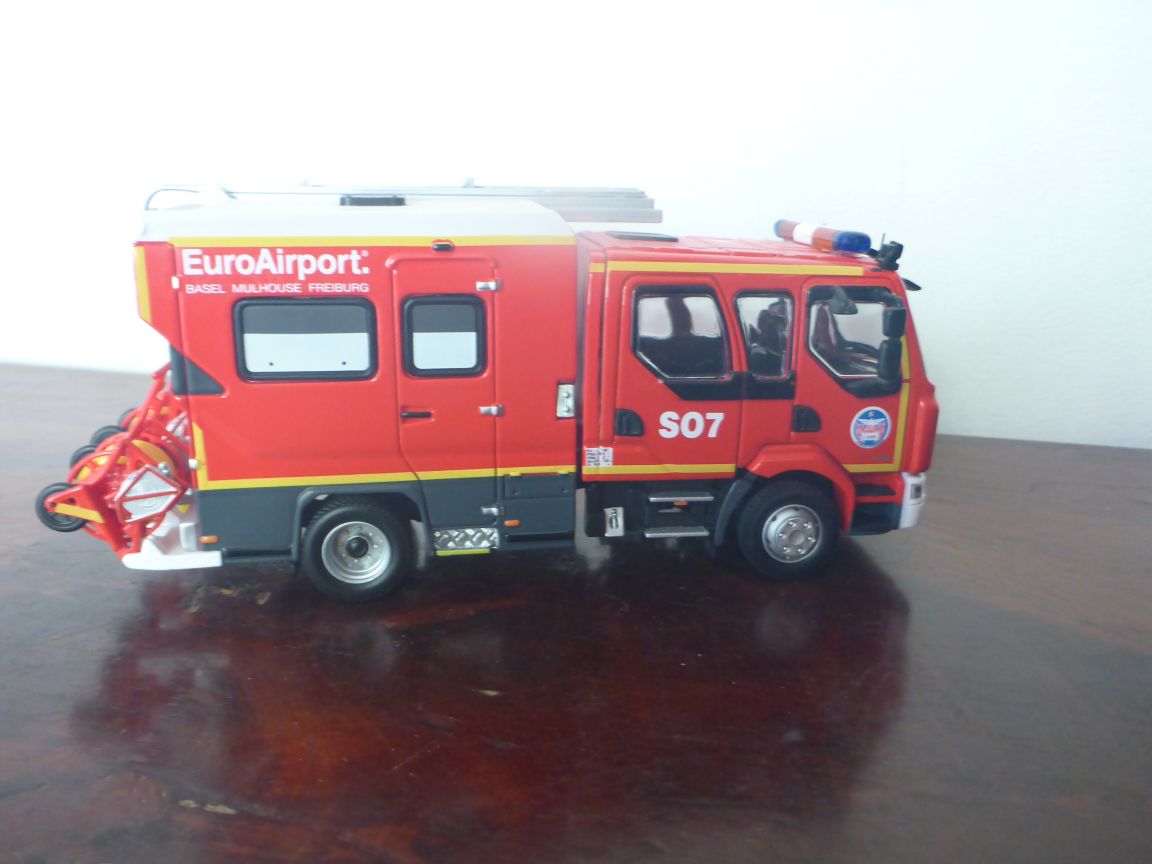 Renault Midlum 220 PSE 5G Europort - Eligor 115010.JPG