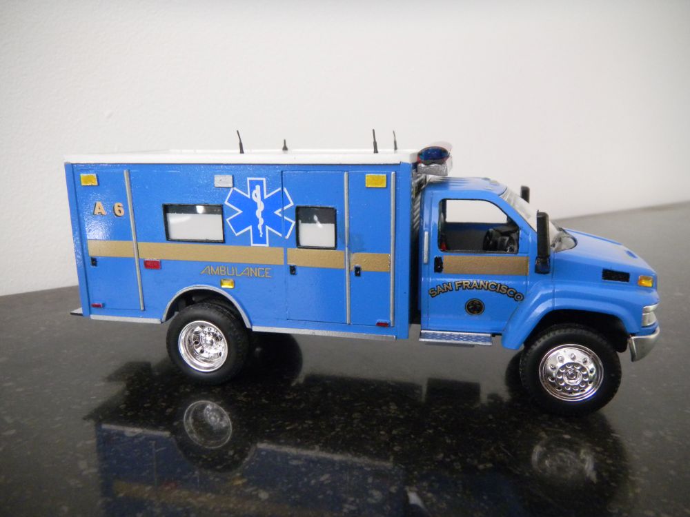 Chevrolet C4500 Kodiak Ambulance.JPG