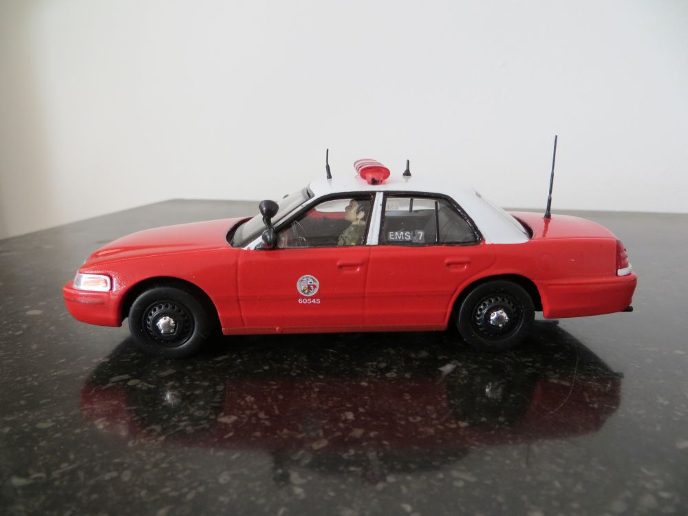Ford Crown Victoria EMS7 LA City.JPG