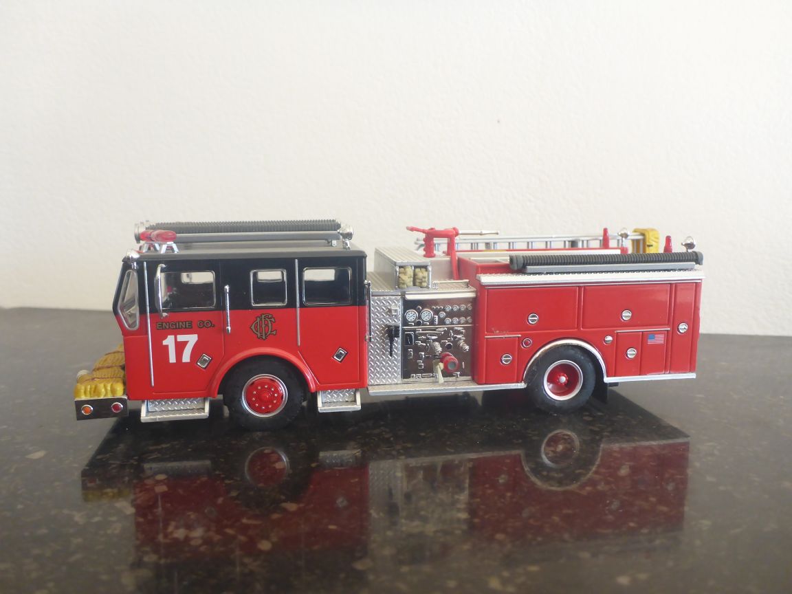 12392 Ward LaFrance Pumper E17 (Backdraft).JPG