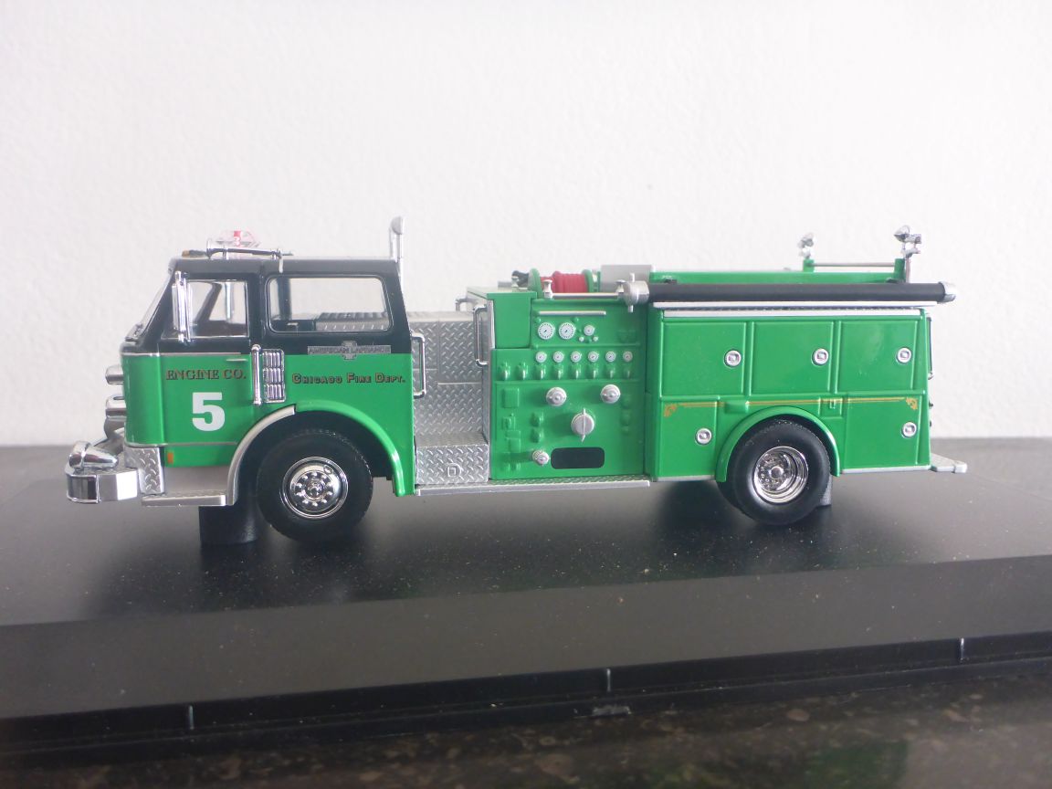 12864 American LaFrance Century Pumper E5 g.JPG