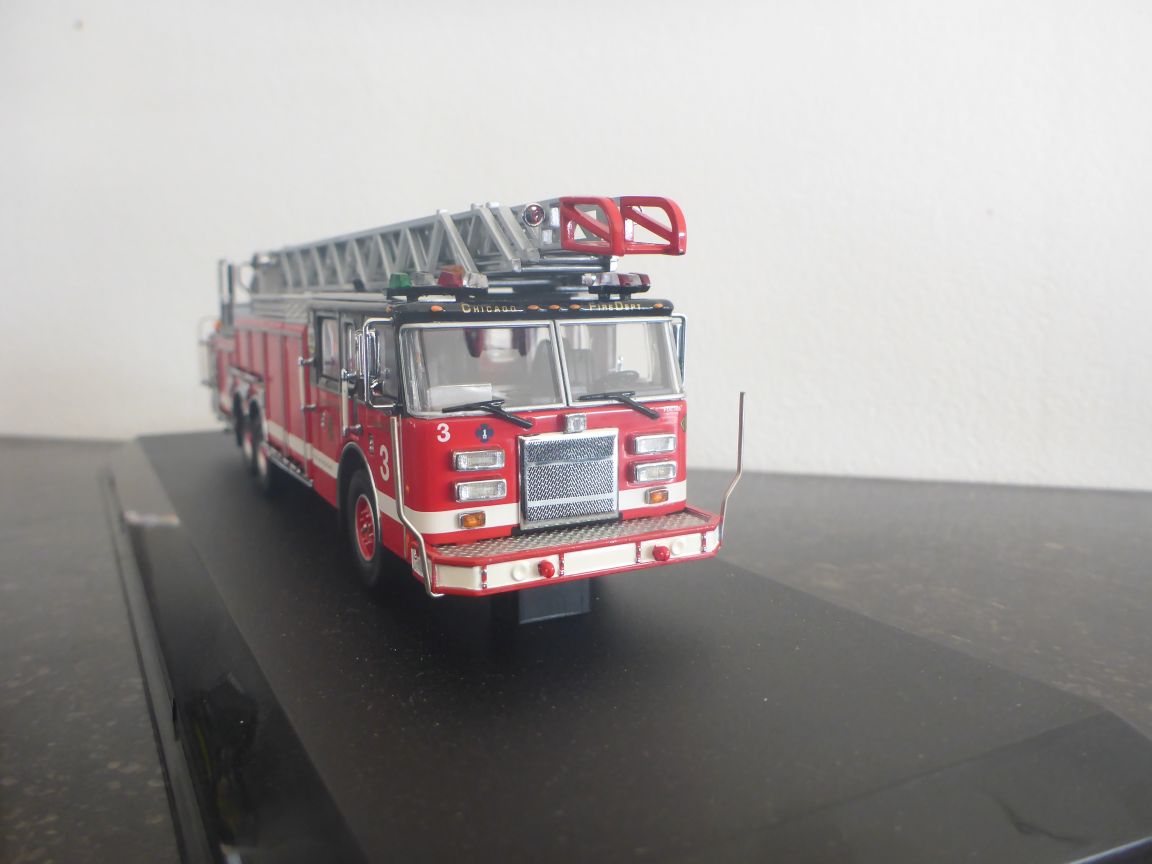 12919 Pierce Dash Rear Mount Ladder 3 Av.JPG