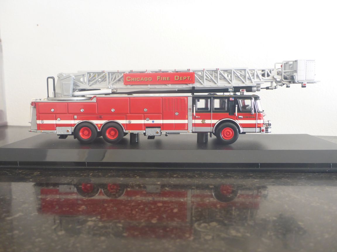 12941 E-One Platform Ladder D.JPG