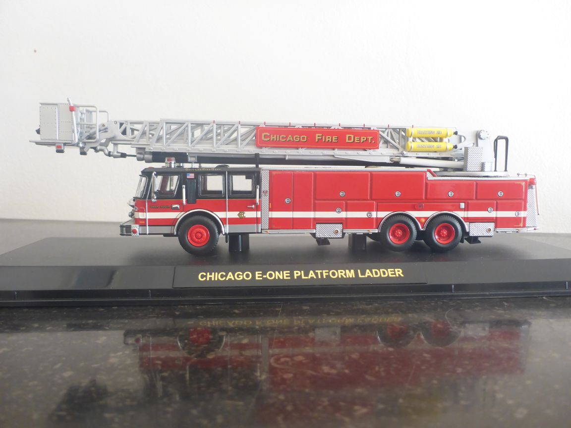 12941 E-One Platform Ladder G.JPG