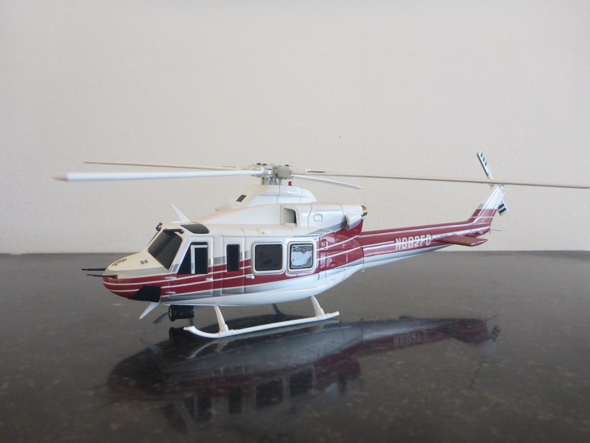 Code 3 12605 - Bell 412 Chicago FD.JPG