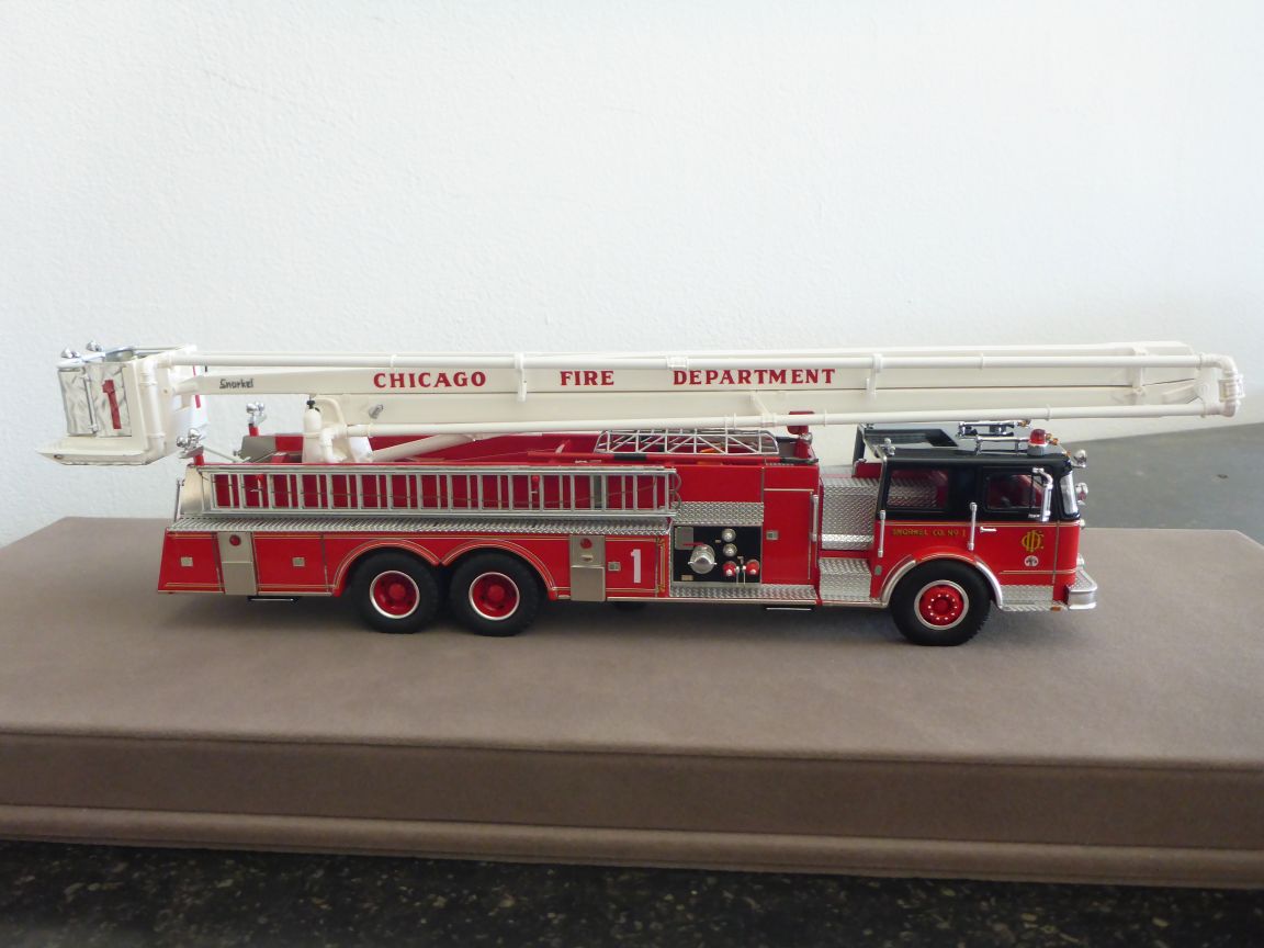 FR048-1 Seagrave Pierce Snorkel 1.JPG